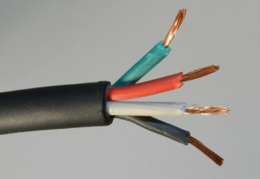 سیم و کابل مخصوص استخر | انتخاب صحیح برای ایمنی و دوام بالا